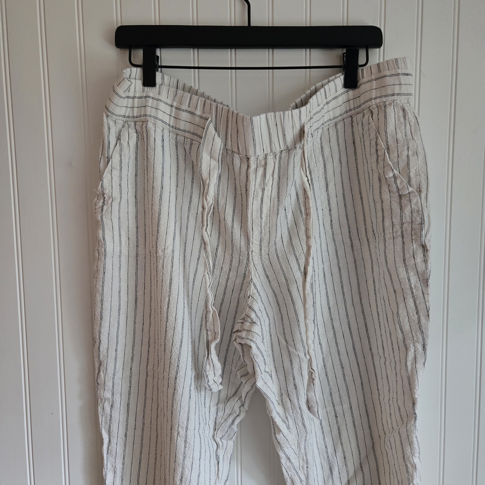 Land N Sea Womens White And Gray Stripe Linen Blend Crop Pant - Picture 3 of 10